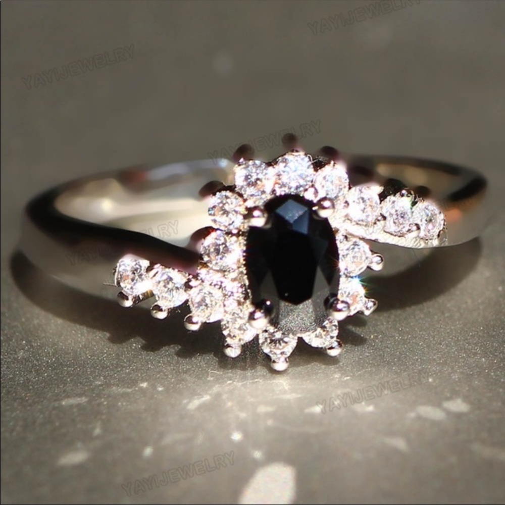 Statement Ring Black Gemstone & Crystal Accents